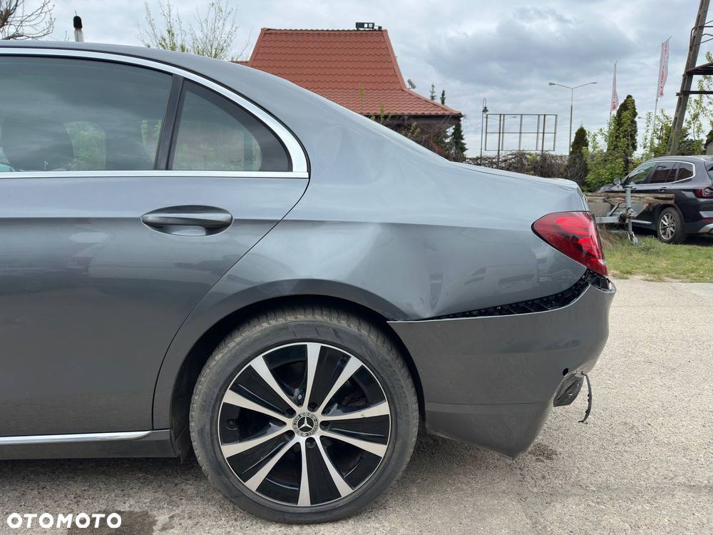 Mercedes-Benz Klasa E 300 de Business Edition - 7