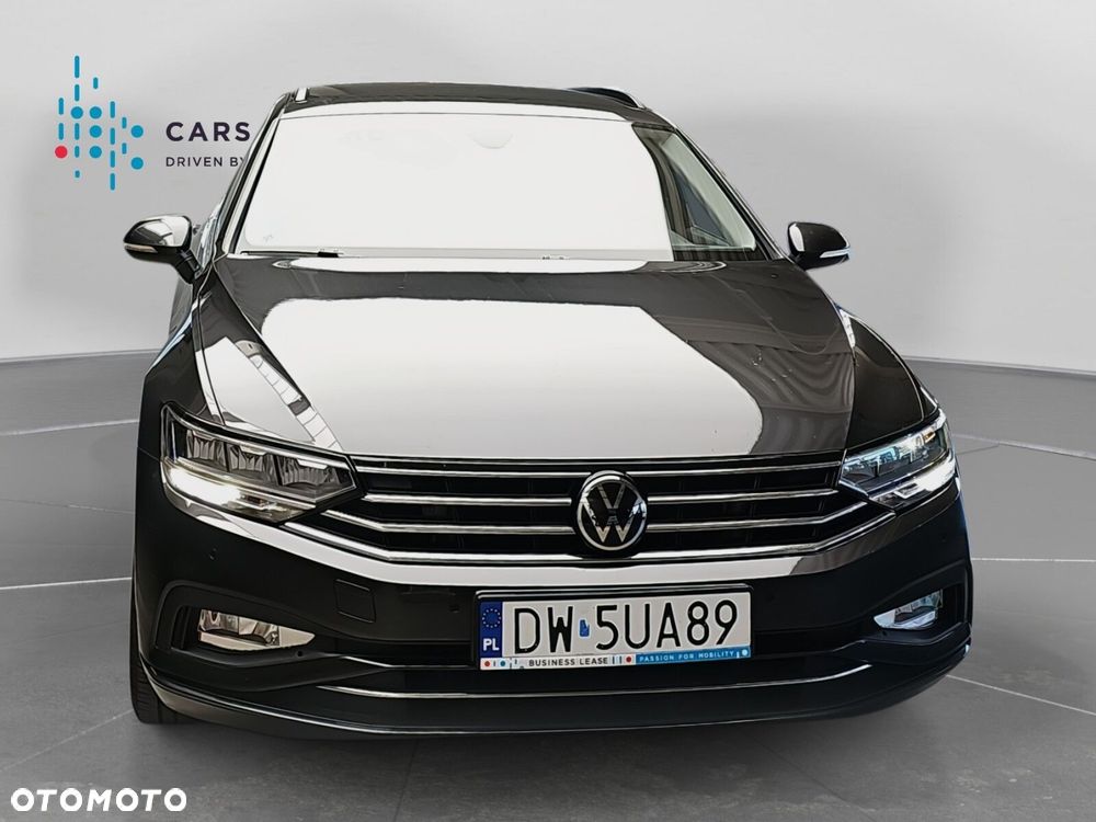 Volkswagen Passat - 4