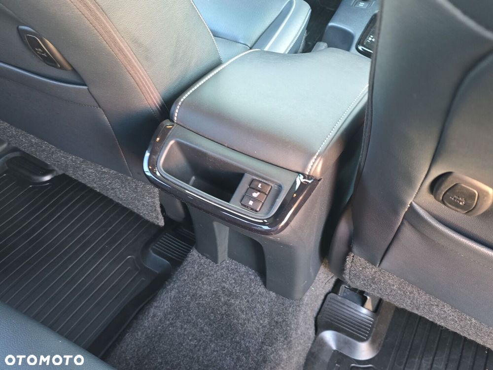 Toyota Hilux 2.8 D-4D mHEV Double Cab Invincible 4x4 - 26