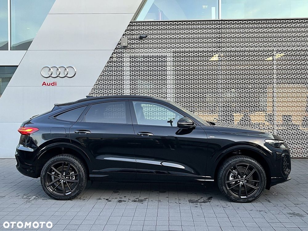 Audi Q5 Sportback - 1