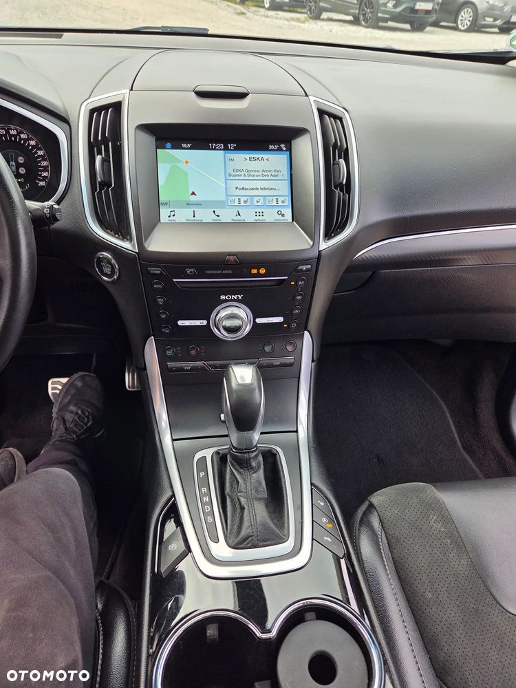 Ford Edge 2.0 TDCi Bi-Turbo 4x4 Sport - 19