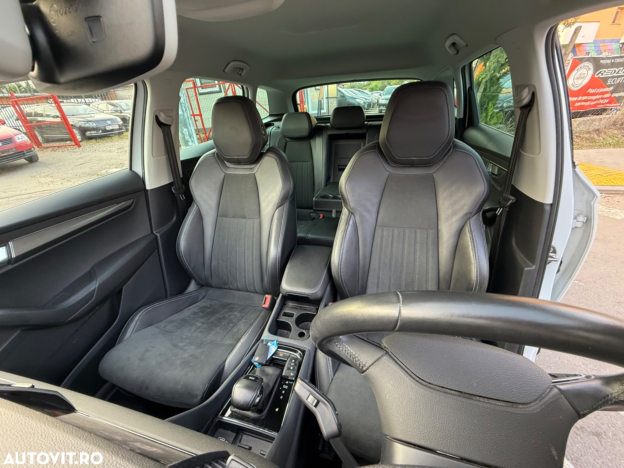 Skoda Karoq 1.6 TDI SCR DSG Style - 28