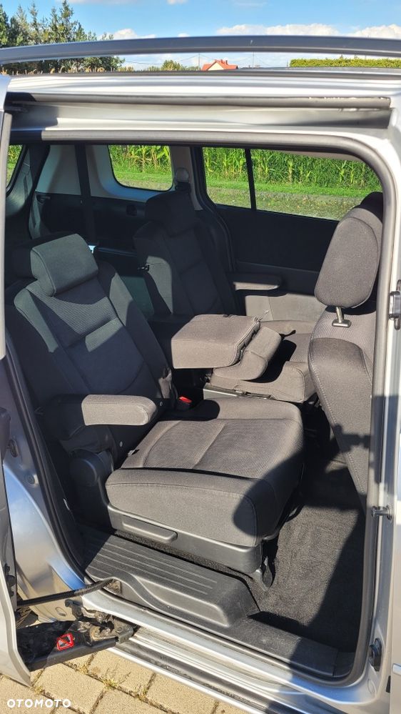 Mazda 5 - 5