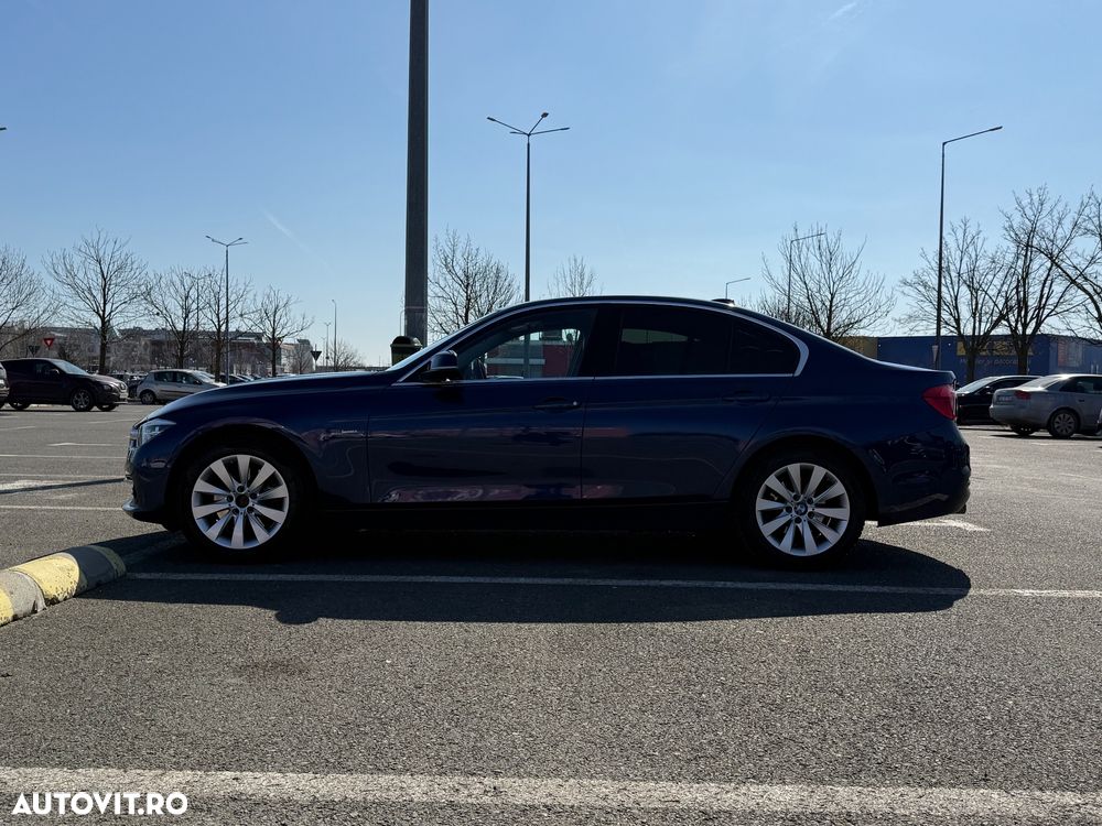 BMW Seria 3 330i xDrive AT Luxury Line - 16