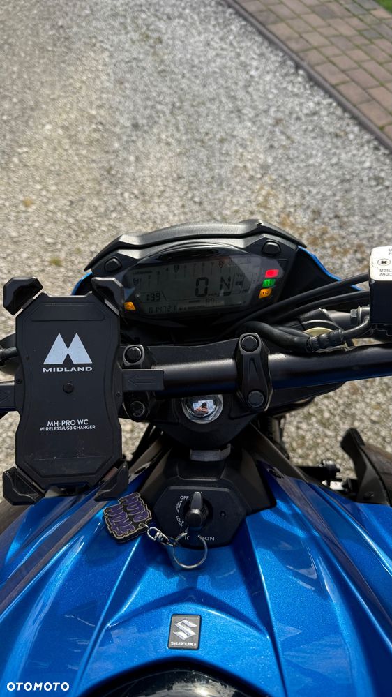 Suzuki GSX - 3