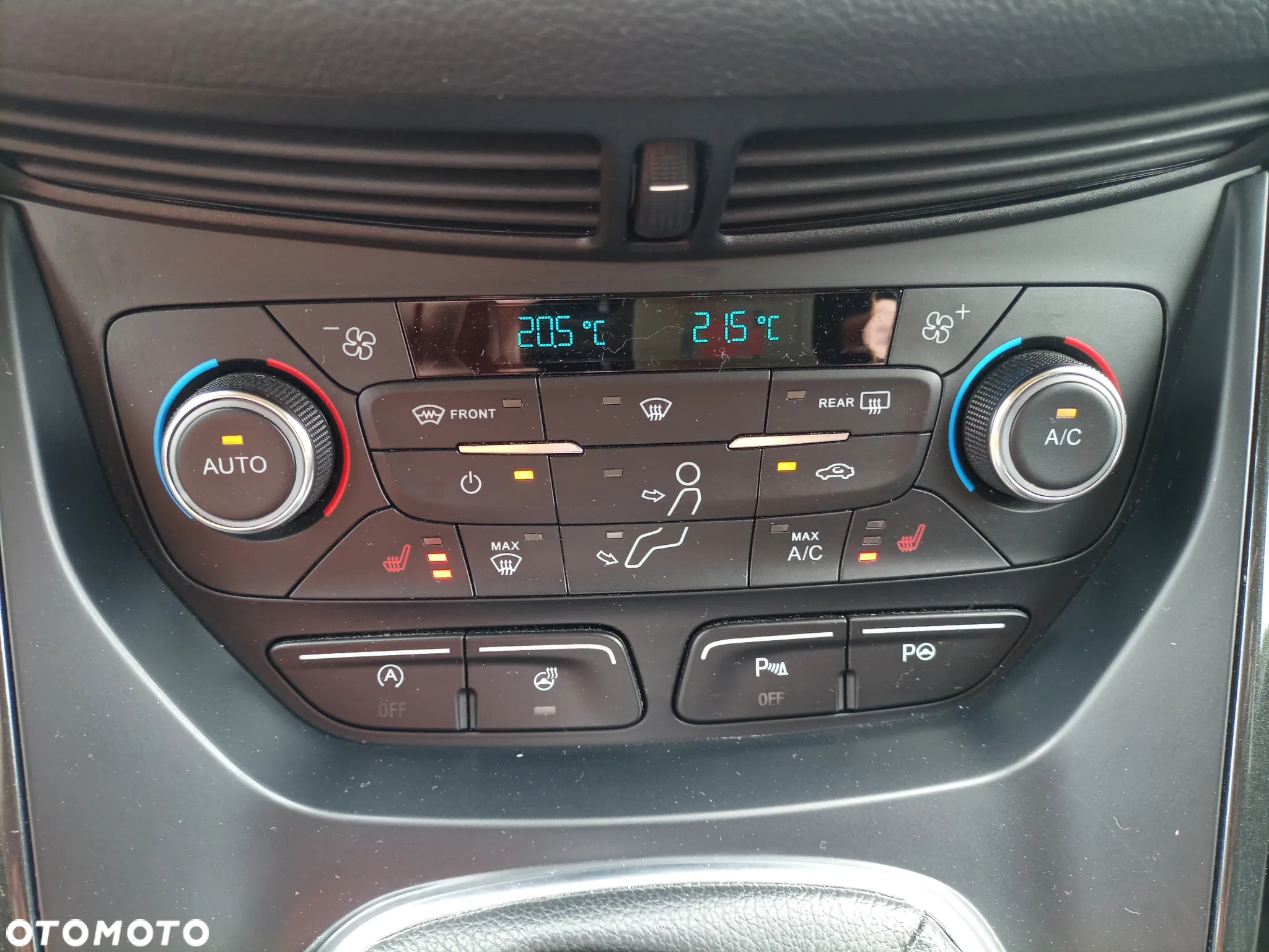 Ford Kuga 1.5 EcoBoost 2x4 Titanium - 19