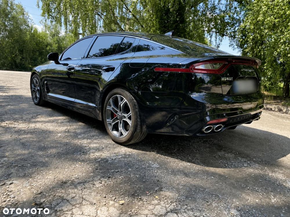 Kia Stinger - 4