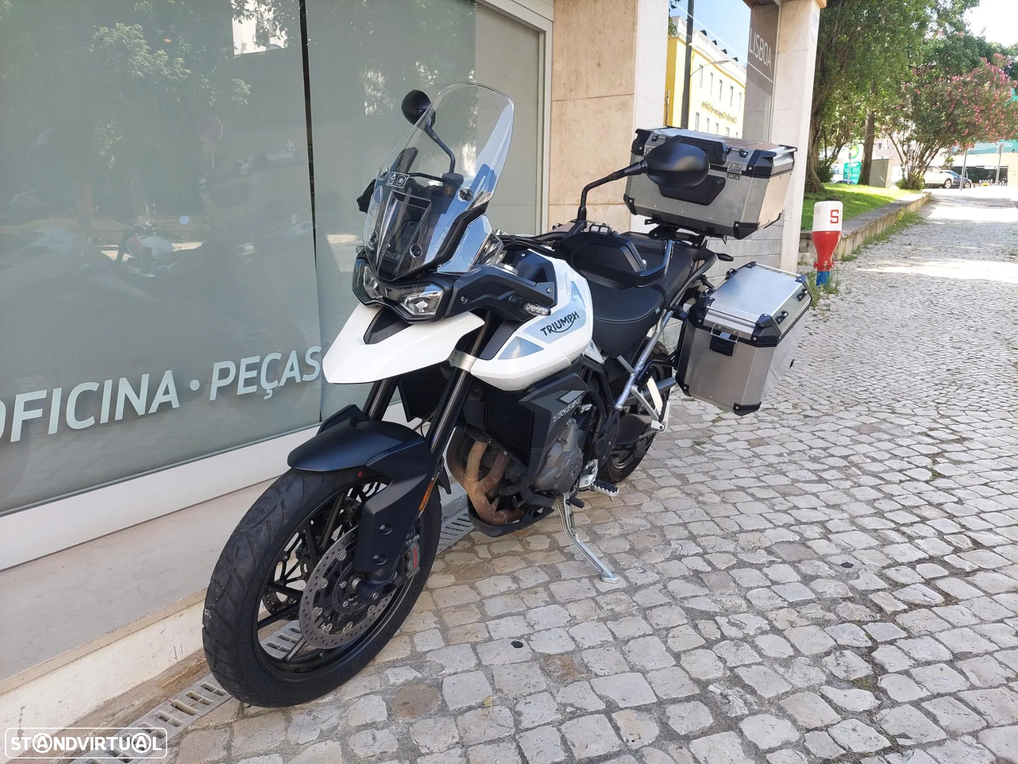 Triumph Tiger 900 GT - 6