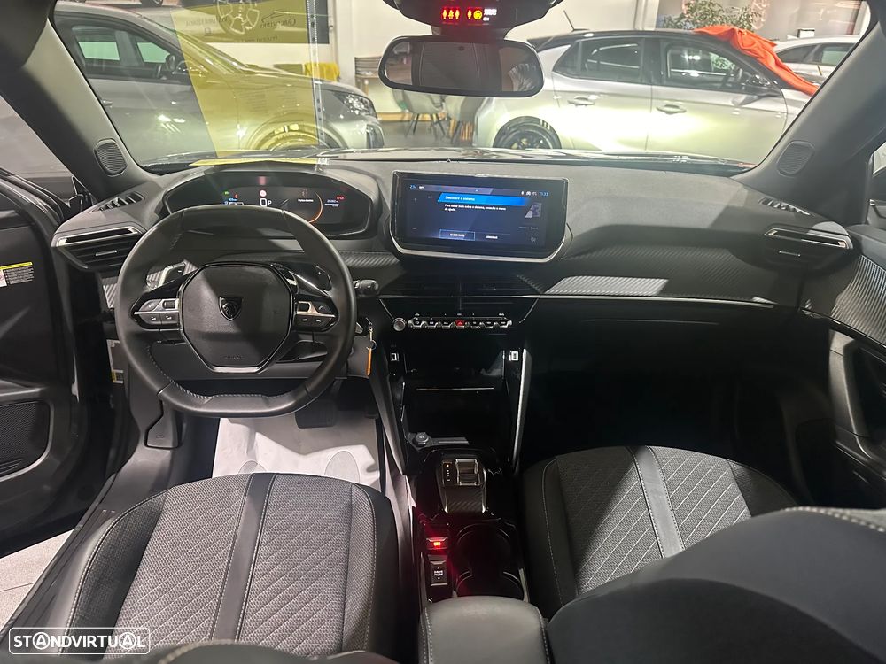 Peugeot 2008 1.2 PureTech Style - 6