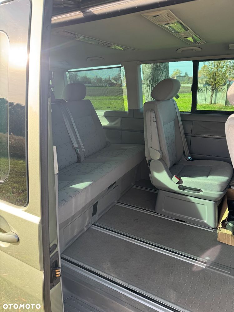 Volkswagen Multivan - 4
