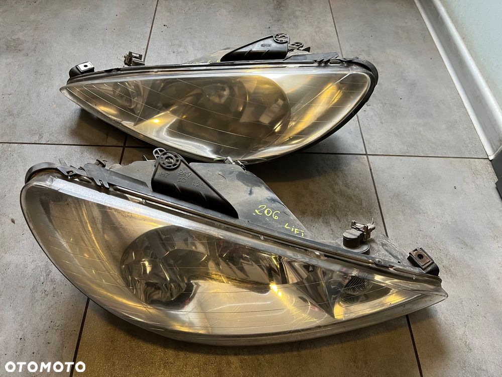 Lampy przednie lift Peugeot 206  3D 2007r