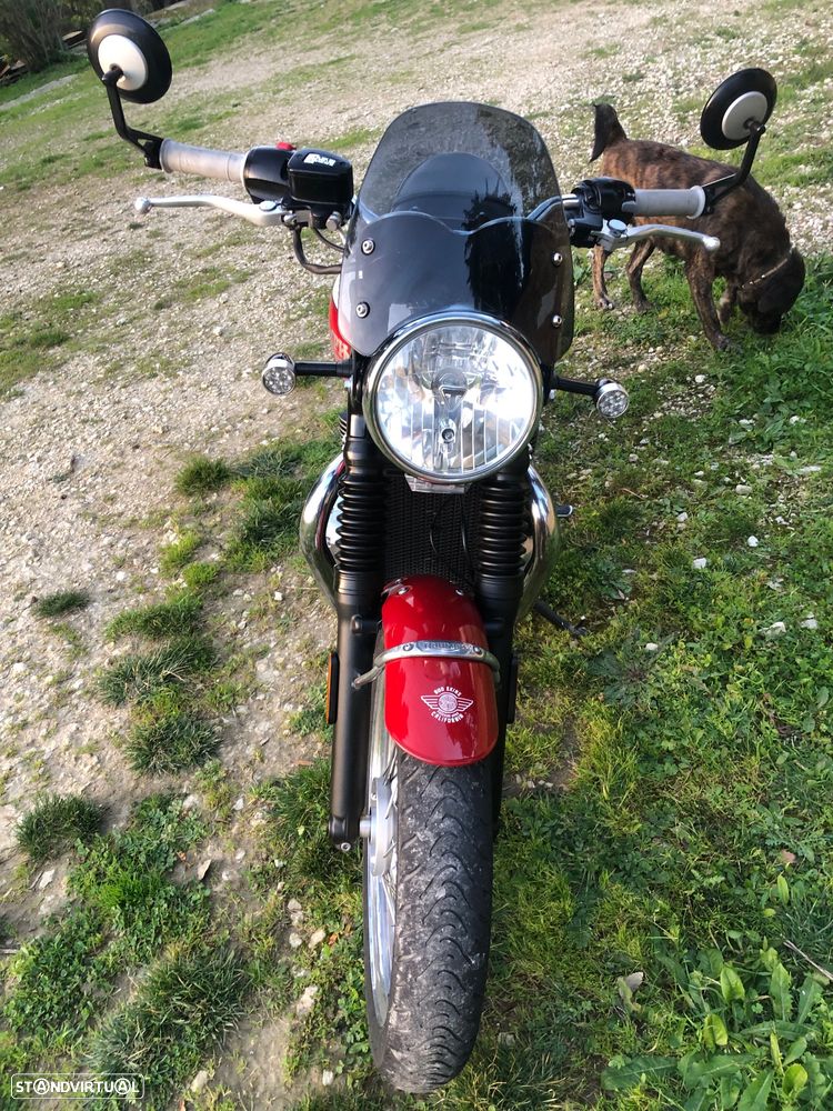 Triumph Bonneville - 4
