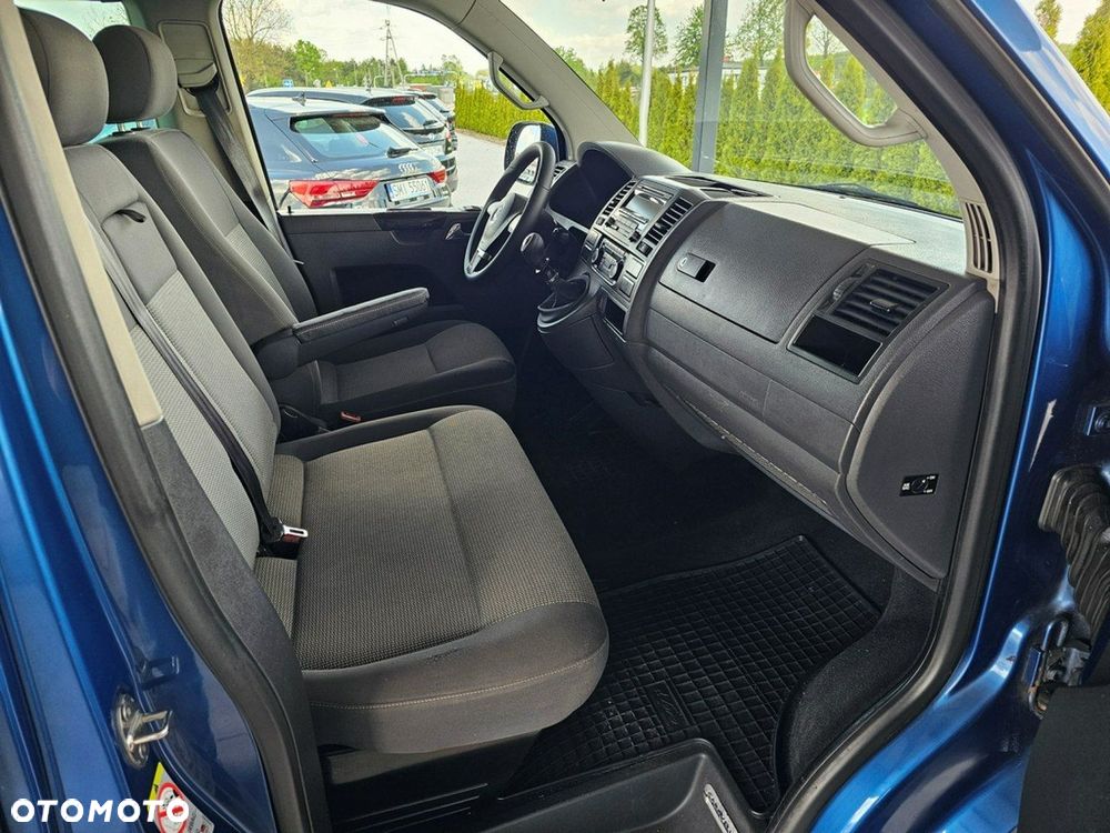Volkswagen Caravelle - 19