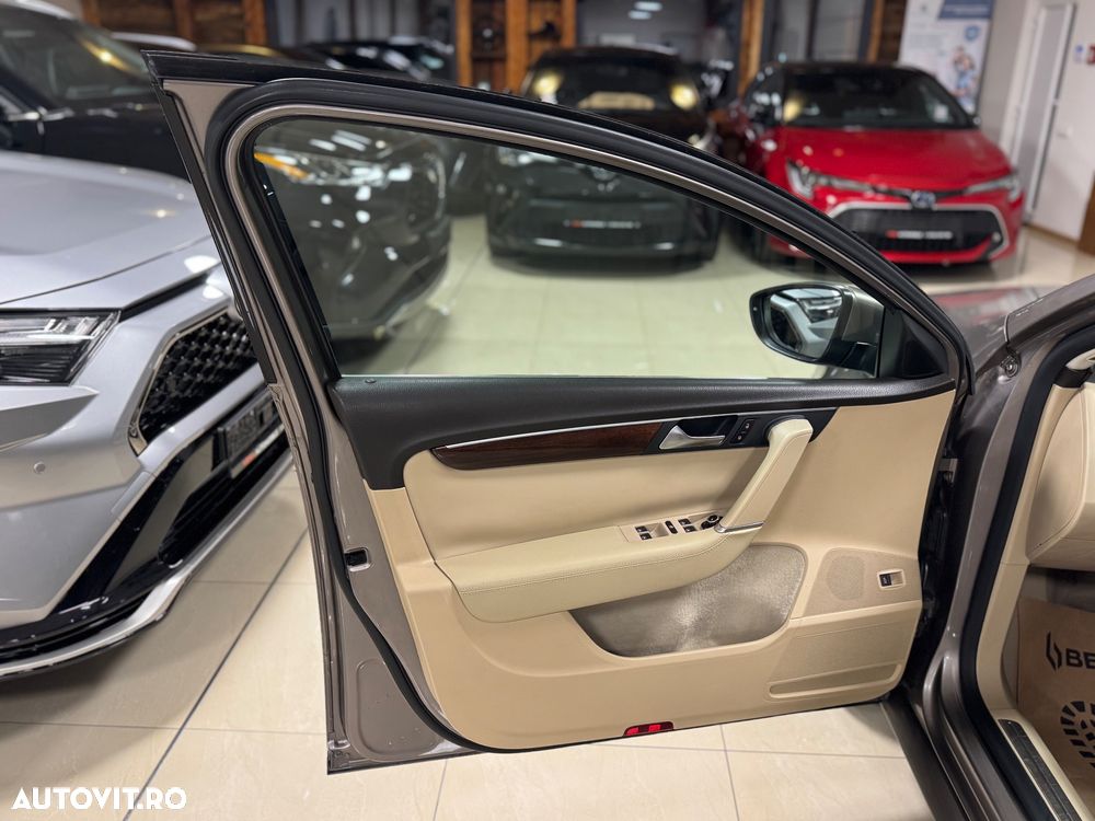 Volkswagen Passat 2.0 TDI 4Motion Highline - 22