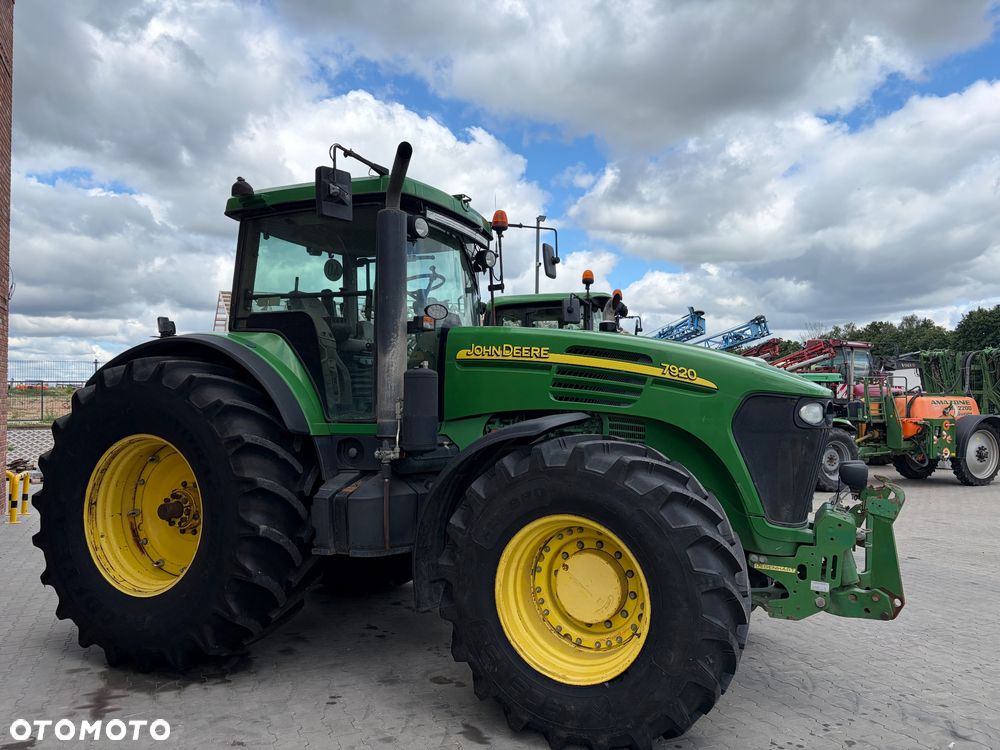 John Deere 7920 - 2