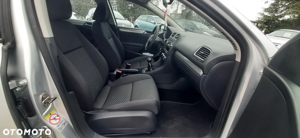 Volkswagen Golf - 27