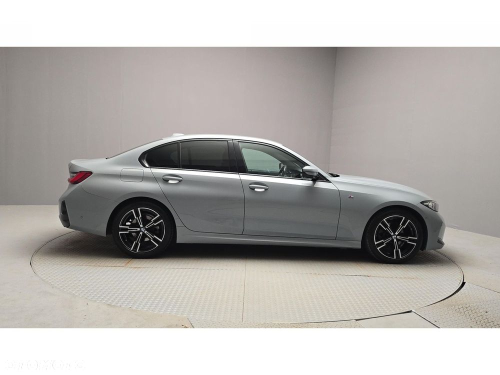 BMW Seria 3 320d xDrive mHEV M Sport - 6