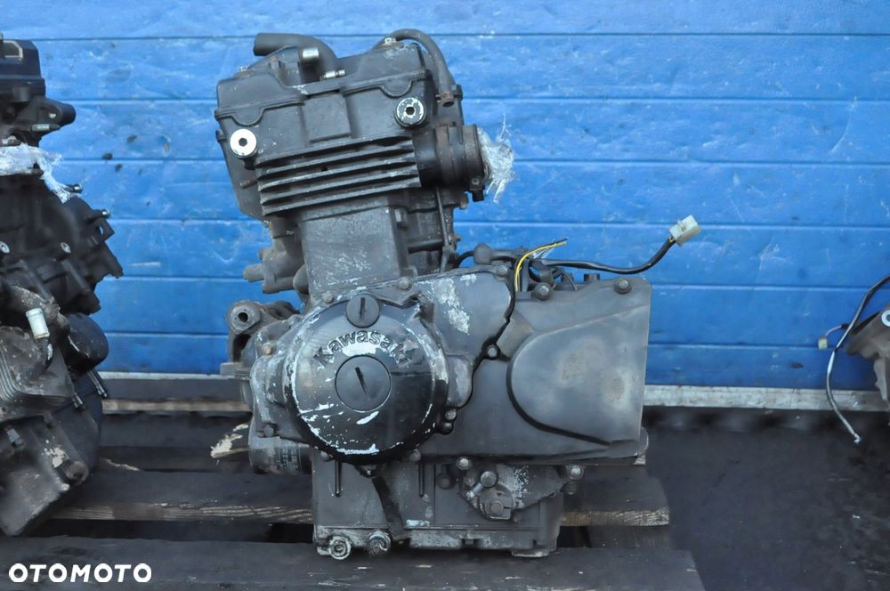 KAWASAKI GPZ 500 S SILNIK BENZYNOWY