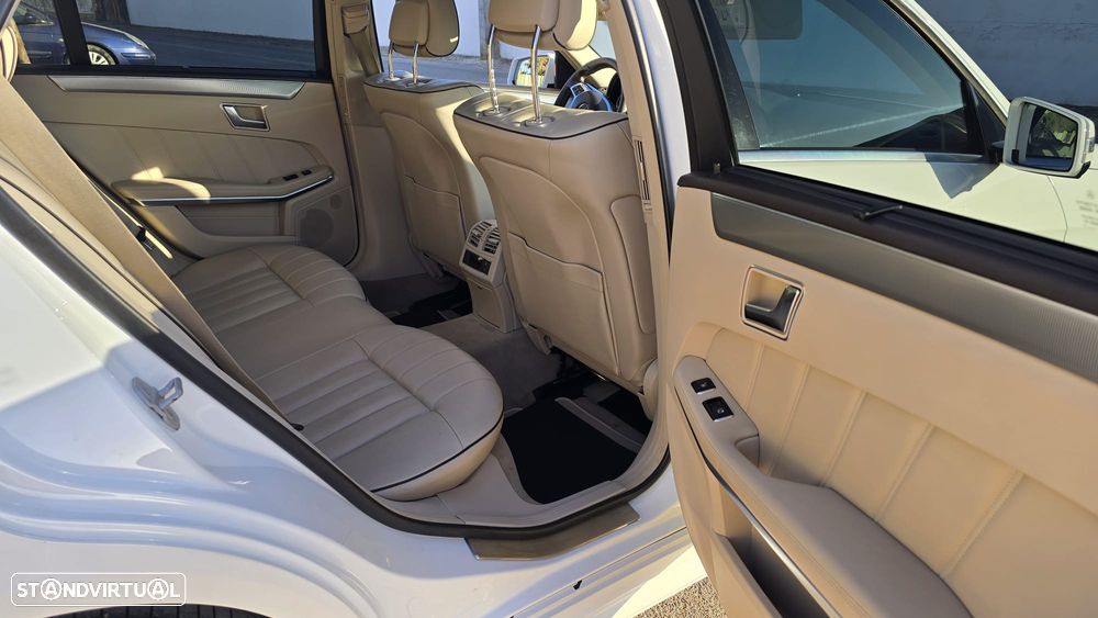 Mercedes-Benz E 300 Bluetec Hybrid Avantgarde - 17