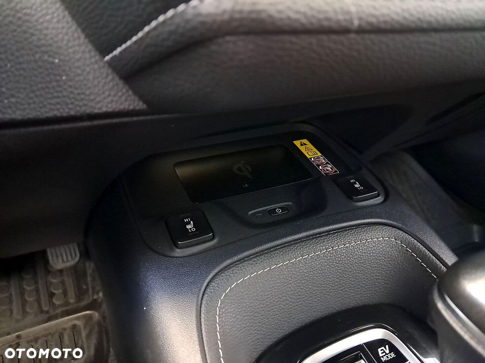 Toyota Corolla 1.8 Hybrid Style - 25
