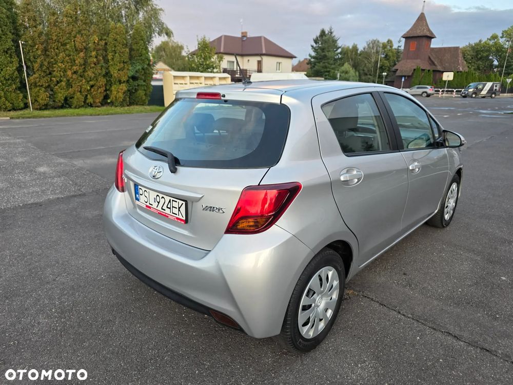 Toyota Yaris - 4