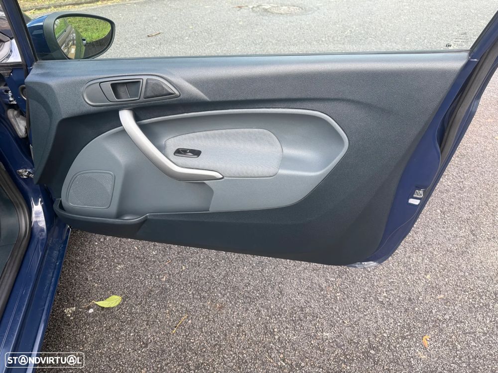 Ford Fiesta 1.25 Trend - 14