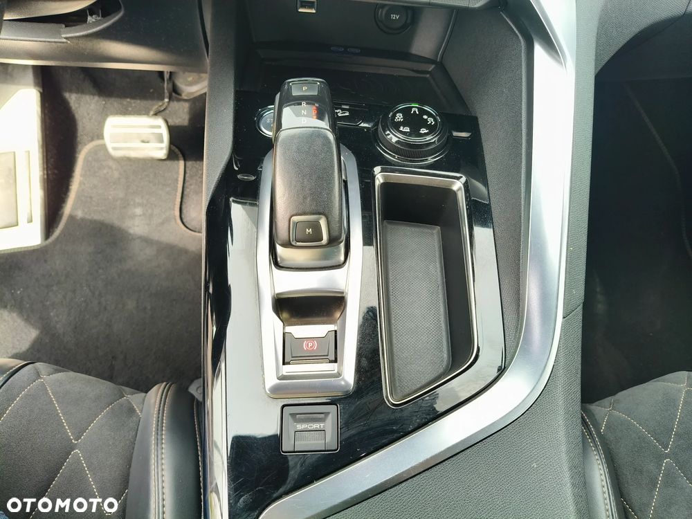 Peugeot 5008 2.0 BlueHDI GT S&S EAT8 - 29