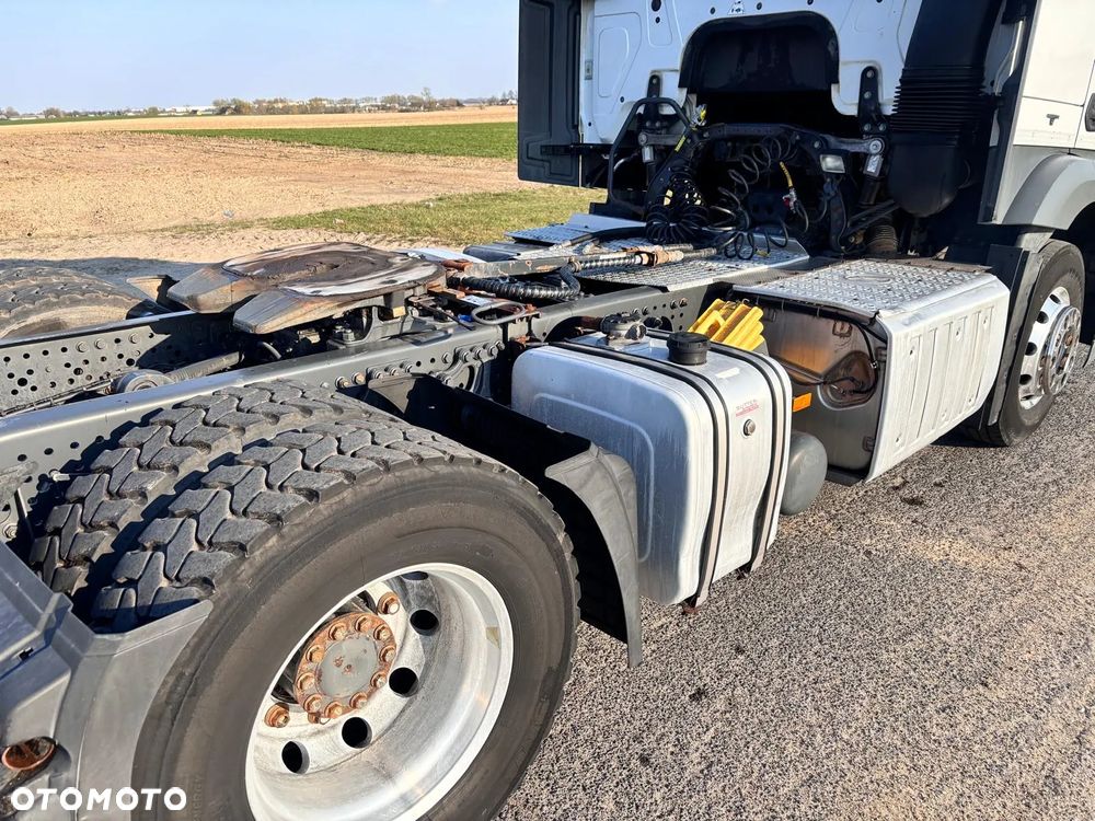 Mercedes-Benz ACTROS - 5