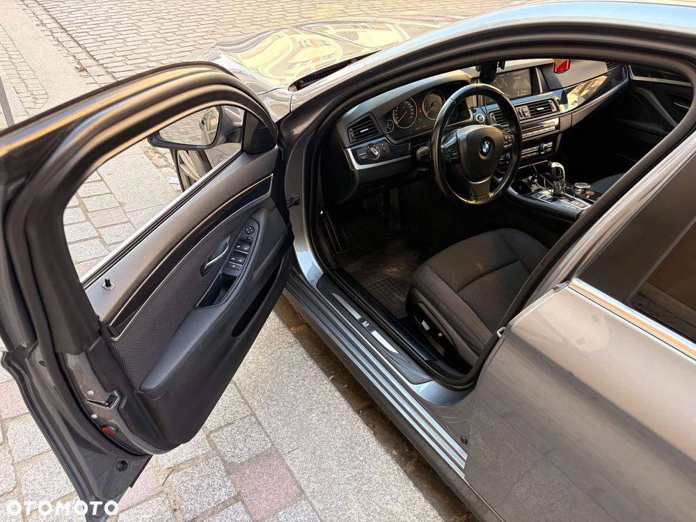 BMW Seria 5 520d xDrive - 8