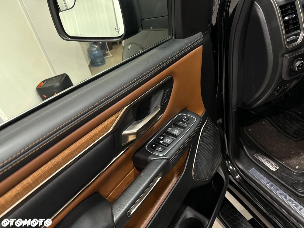 RAM 1500 Crew Cab Longhorn - 25