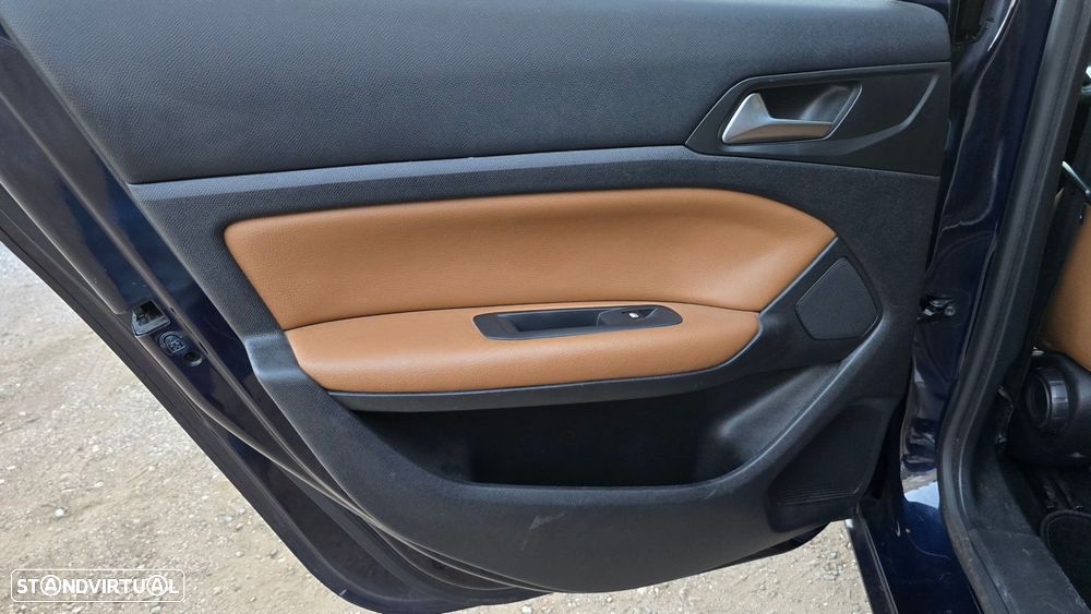 Peugeot 308 SW 1.6 BlueHDi Allure J17 - 43
