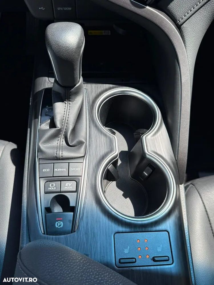 Toyota Camry 2.5 Dynamic - 22