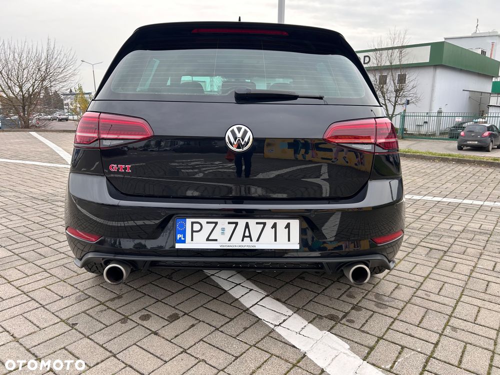 Volkswagen Golf GTI (BlueMotion Technology) DSG Performance - 6
