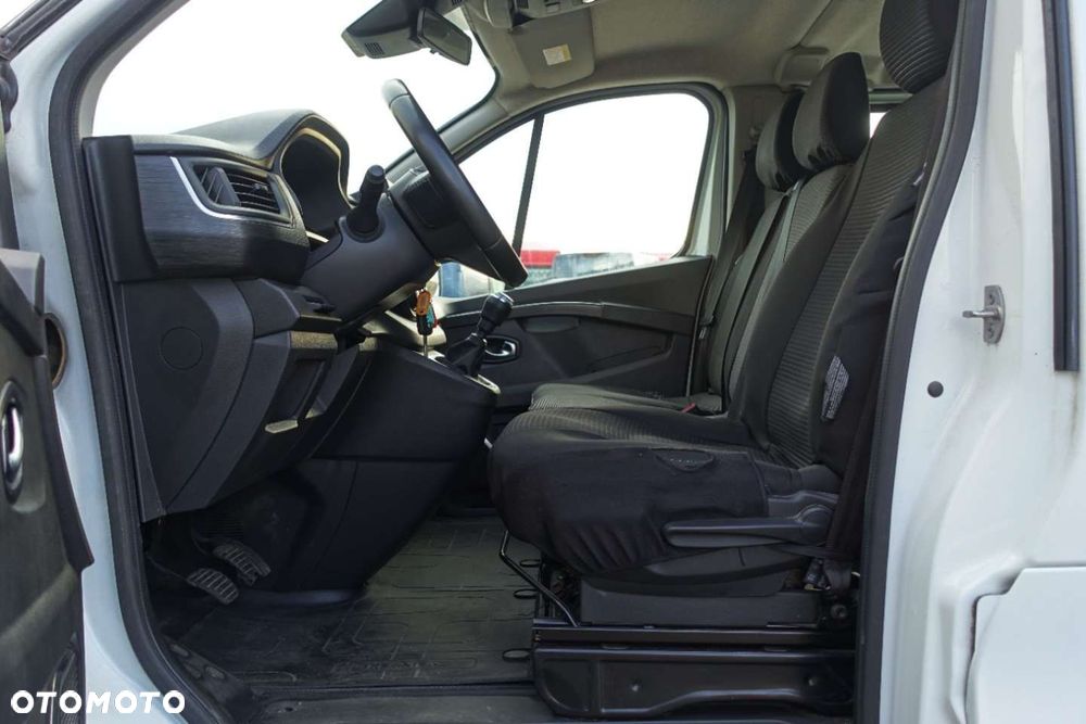 Renault Trafic - 8