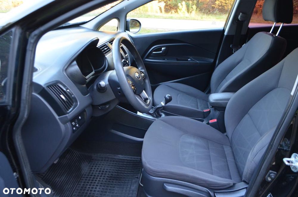 Kia Rio - 26