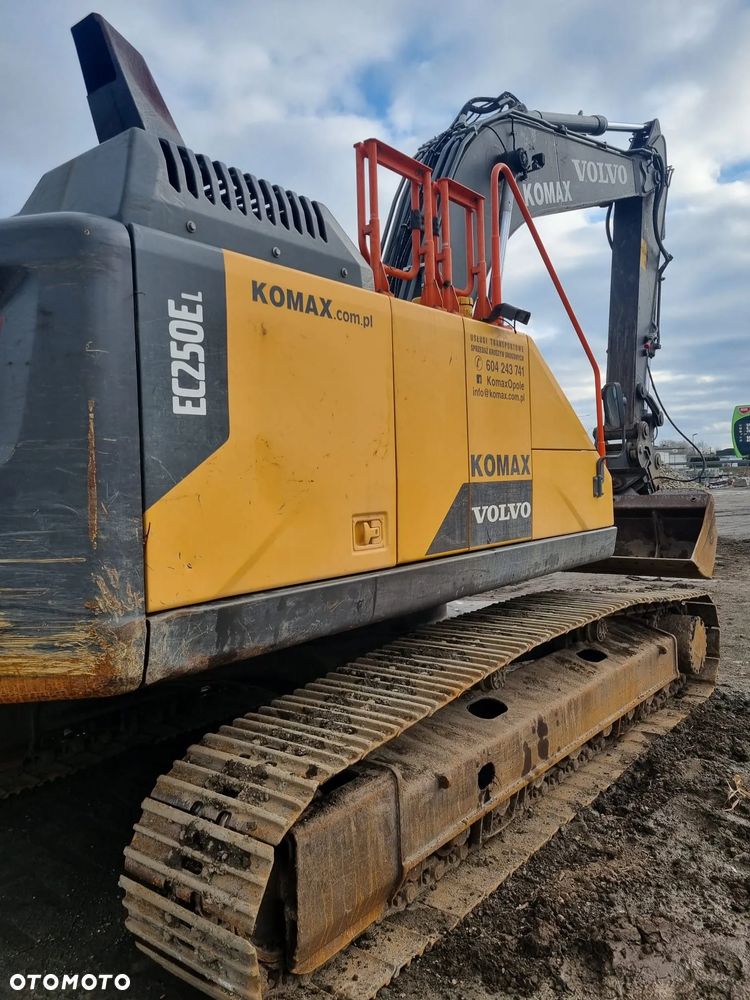 Volvo 250 - 3