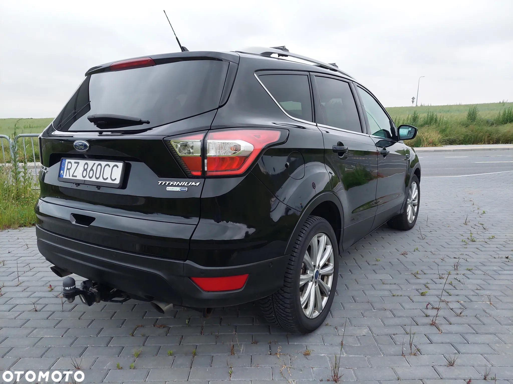 Ford Escape 2.0 EcoBoost AWD Titanium - 12