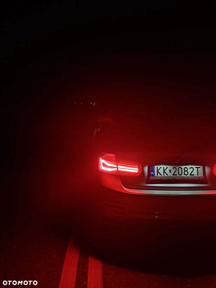 BMW Seria 3 318d - 12