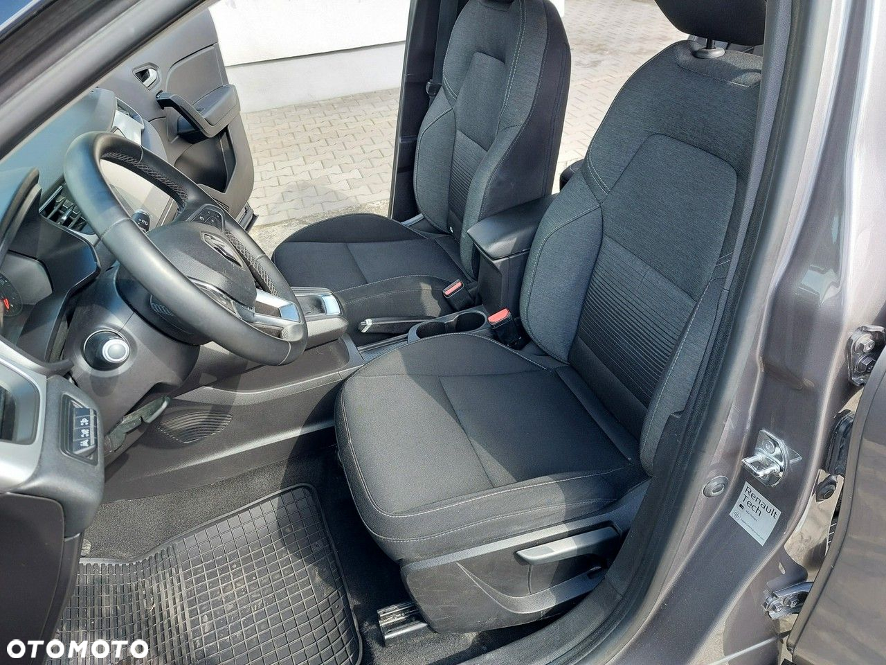 Renault Captur - 12
