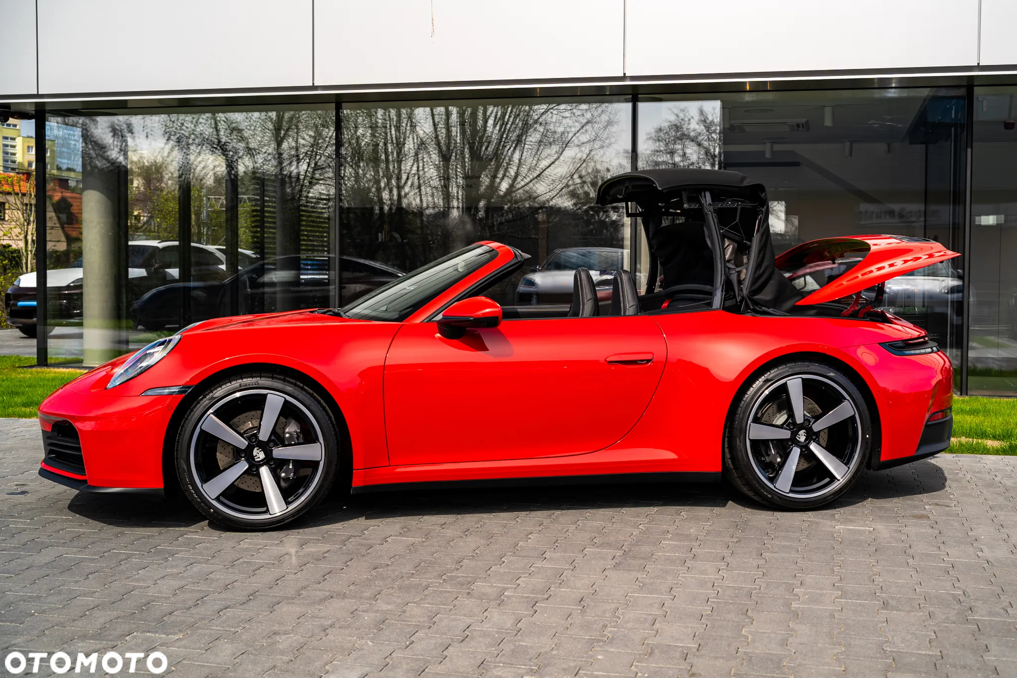 Porsche 911 Carrera Cabrio - 4