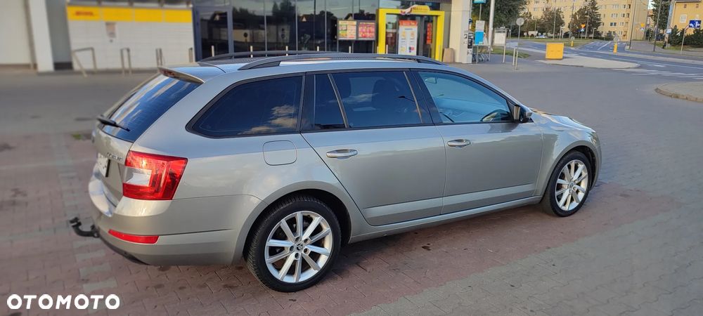 Skoda Octavia 2.0 TDI Elegance DSG - 7