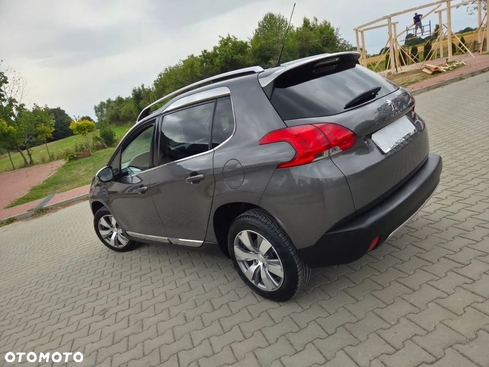 Peugeot 2008 1.6 e-HDi Allure S&S - 11