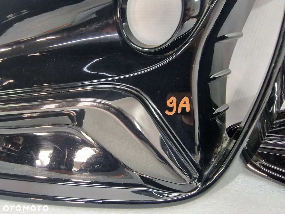 HYUNDAI I30 III 3 LIFT 20- PRAWA KRATKA BOCZNA ZDERZAKA PRZEDNIEGO PRZÓD , NR 86564-G4520 , NR AUKCJI A/9 - 4