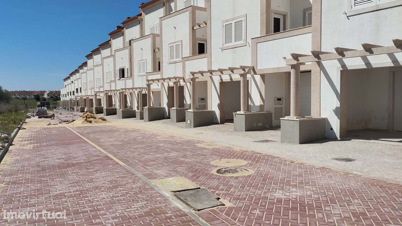 Moradia T3 com Sotão, Centro de Alcochete - Grande imagem: 2/25