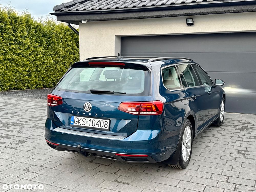 Volkswagen Passat 2.0 TDI SCR DSG Comfortline - 26