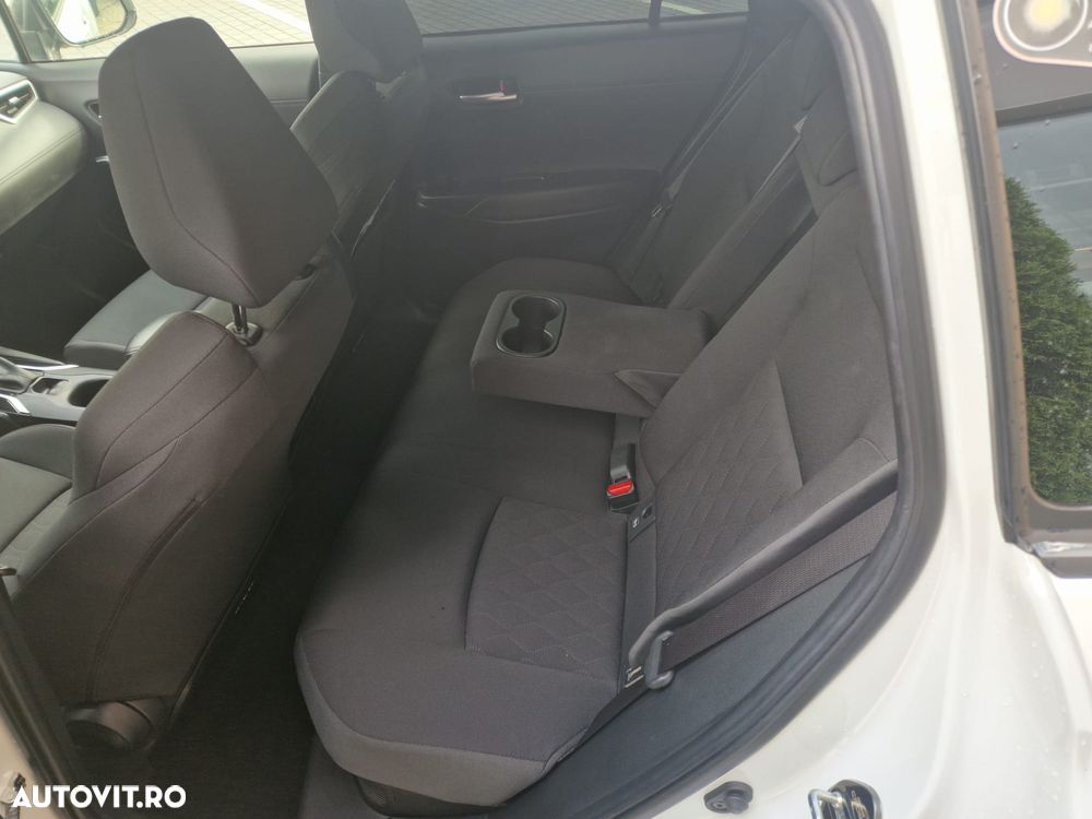 Toyota Corolla Cross - 25