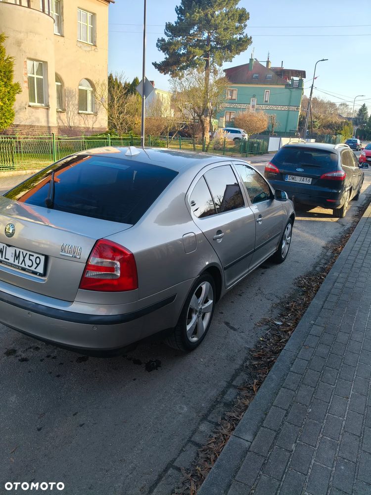 Skoda Octavia 2.0 FSI Elegance - 12