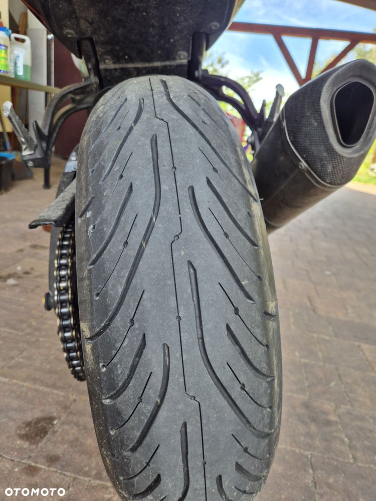 Yamaha FZ8 - 8