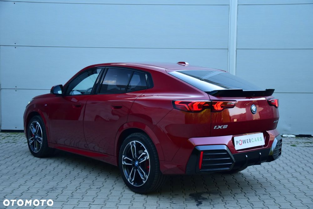BMW iX2 xDrive30 66.5kWh M Sport - 10