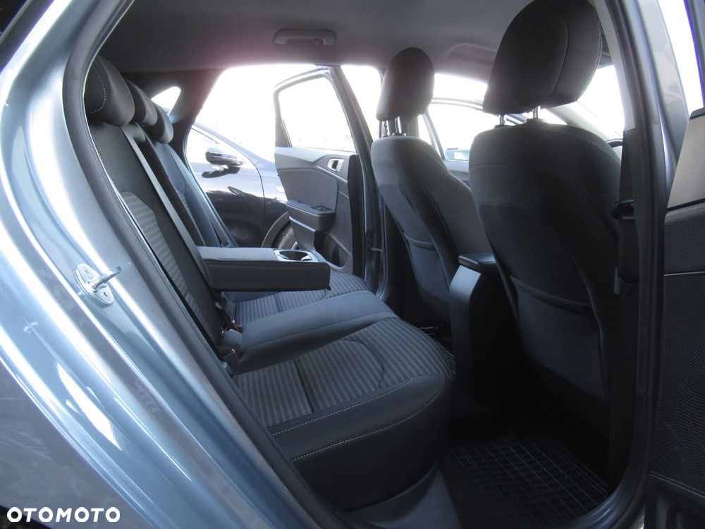 Kia Ceed 1.5 T-GDI M - 8